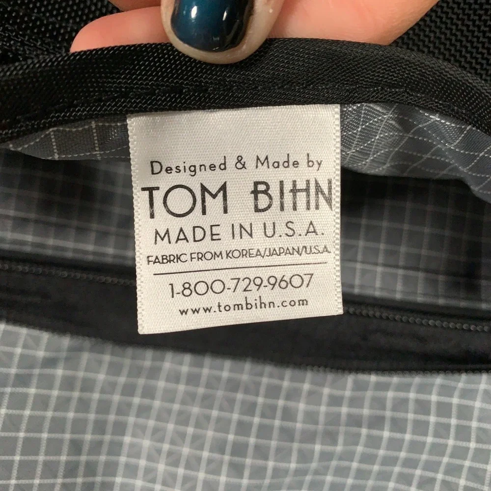 Tom Bihn Makers Bag Messenger Bag Unisex OS Black Ballistic Nylon Utility EDC